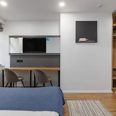 Jam Staroyevreyska * 리비프