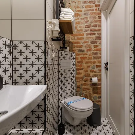 Jam Staroyevreyska * 리비프