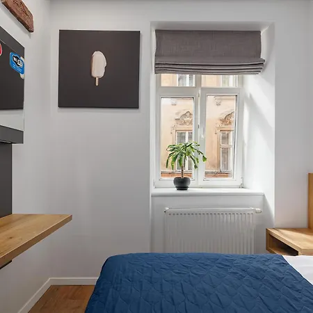 Jam Staroyevreyska 호텔 *